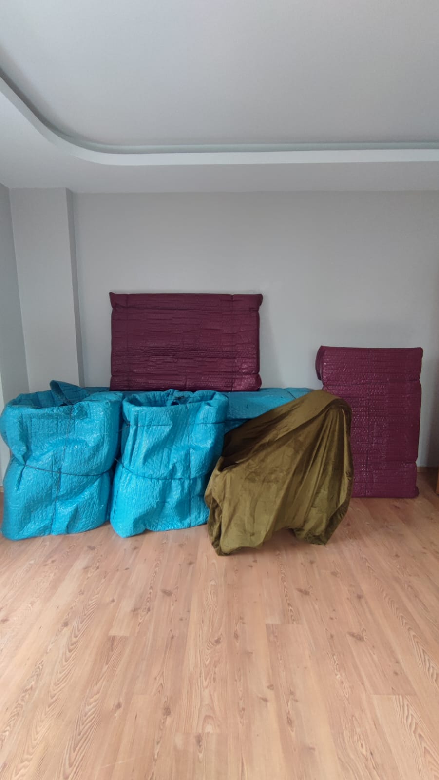 2025-Mayıs-İş-Başında - Konevi Evden Eve Taşımacılık | Asansörlü Nakliye Hizmeti