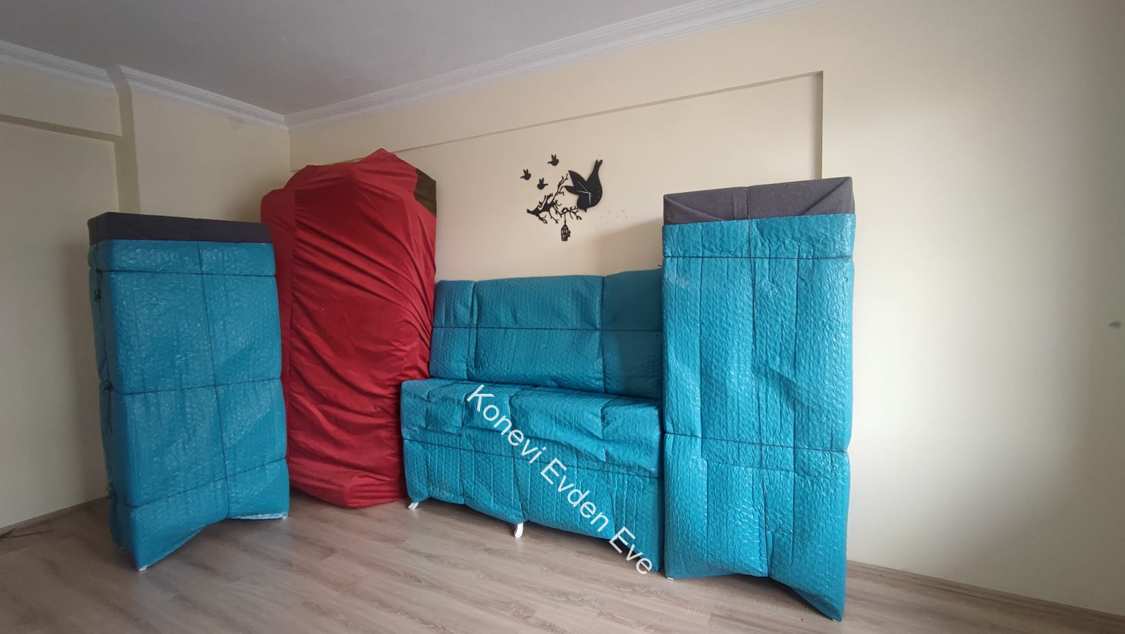 2025-Mayıs-İş-Başında - Konevi Evden Eve Taşımacılık | Asansörlü Nakliye Hizmeti