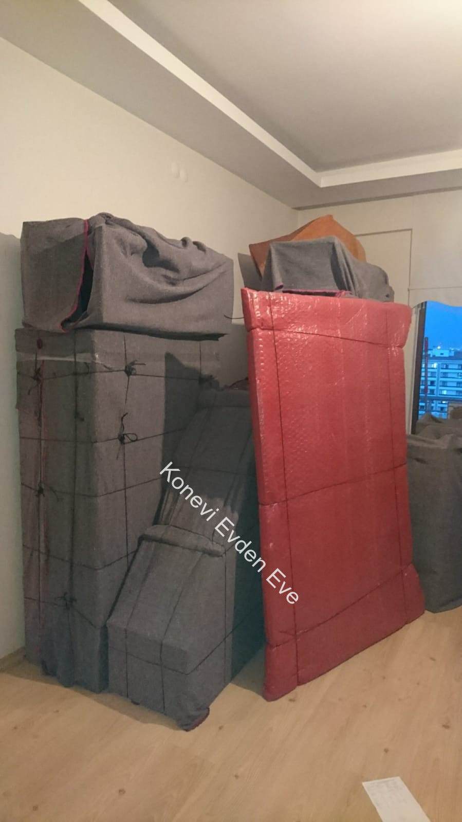 2025-Mayıs-İş-Başında - Konevi Evden Eve Taşımacılık | Asansörlü Nakliye Hizmeti