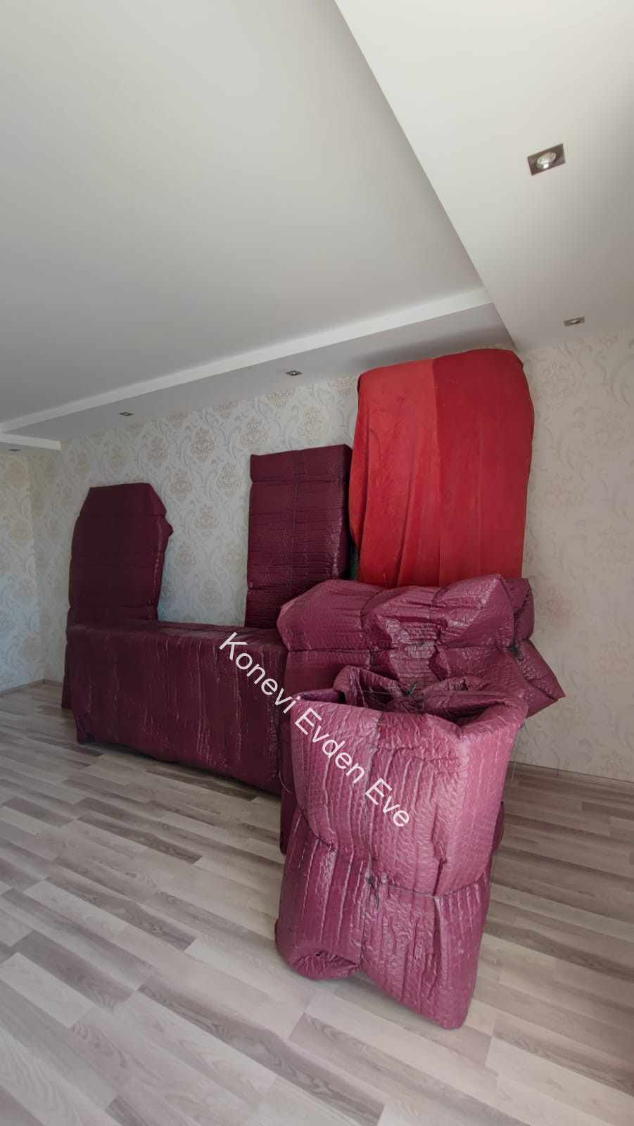 2025-Mayıs-İş-Başında - Konevi Evden Eve Taşımacılık | Asansörlü Nakliye Hizmeti