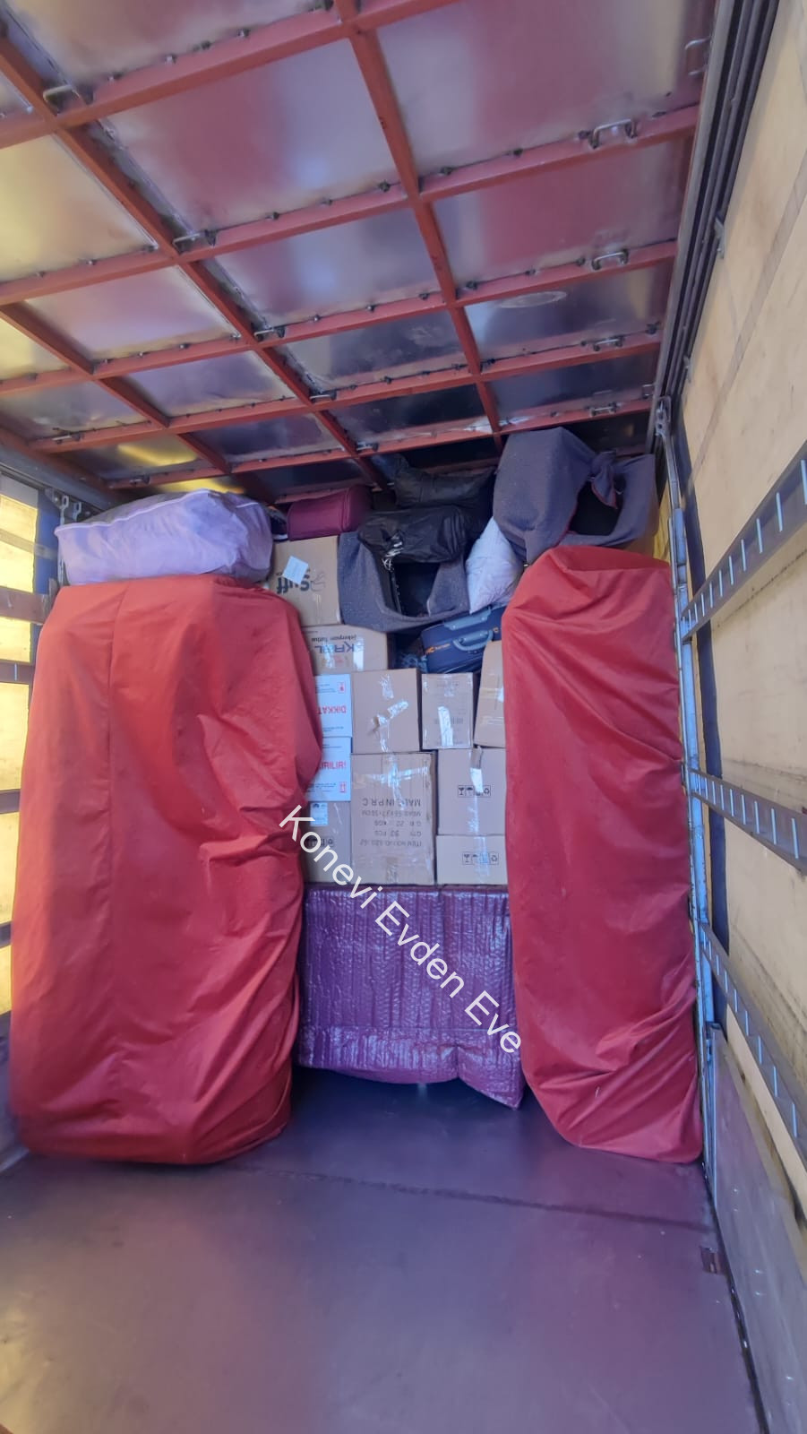 2025-Mayıs-İş-Başında - Konevi Evden Eve Taşımacılık | Asansörlü Nakliye Hizmeti